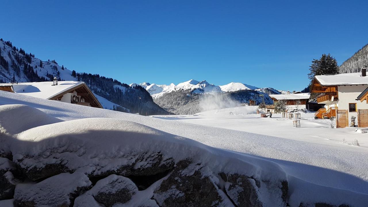 Alpenflair Apartment Berwang Luaran gambar
